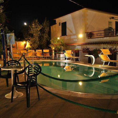 Apollo Villa มัตตีนาตา ภายนอก รูปภาพ